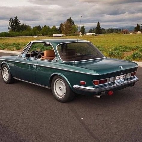 Dark Green Car, Classical Cars, Old Scool, Bmw E9, Cool Car Pictures, Nice Cars, Bmw E30, Dream Car, Car Car