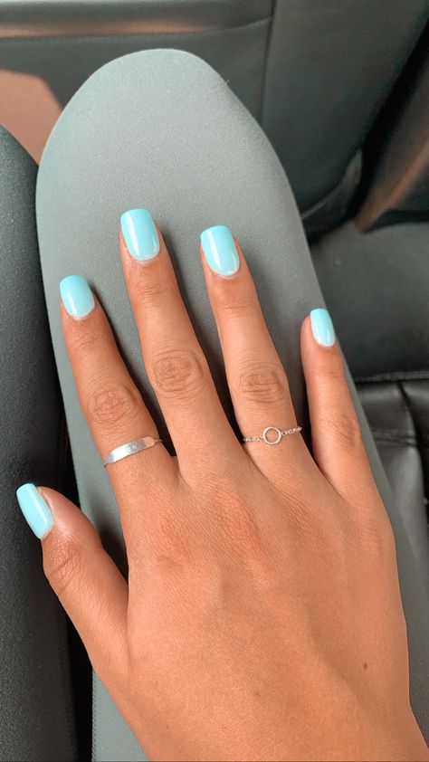 Nails Turquoise Acrylic, Cute Short Blue Nail Ideas, Bright Simple Nails For Summer, Spring Nails 2023 Gel Short Square Blue, Short Square Turquoise Nails, Plain Dip Nail Ideas, Simple Nail Designs Solid Colors, Spring Vacation Nails Simple, Pretty Acrylic Nails Summer Simple