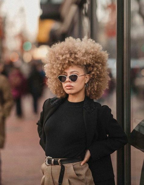 Blonde Natural Hair, Invisible Woman, Afro Textured Hair, Pelo Afro, Coily Hair, Natural Hair Inspiration, Hair Journey, Curly Girl, Afro Hairstyles