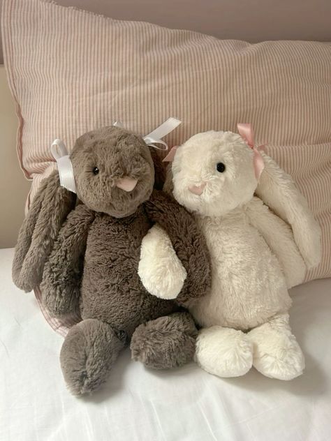 Stuffed Animals On Bed Aesthetic, Bunny Jellycat, Animal Based Diet, Jellycat Bunny, Jelly Cat, Jellycat Stuffed Animals, Animal Based, Bunny Soft Toy, Christmas Inspo