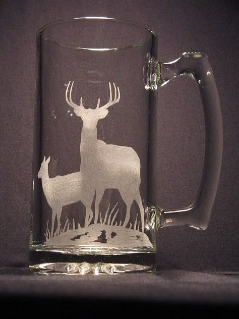 Glass Etching Diy, Etching Diy, Glass Etching Projects, Glass Etching Designs, Mugs Ideas, Dremel Crafts, Silhouette Cameo Crafts, Idee Cricut, Glass Engraving