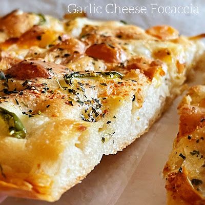 My Mind Patch: Garlic Cheese Focaccia Asiago Cheese Focaccia Bread, Cheddar Focaccia Bread, Toppings For Focaccia Bread, Roasted Garlic Foccacia, Cheese Focaccia, Foccacia Recipe, Cooker Cake, Foccacia Bread, Vegetarian Soups