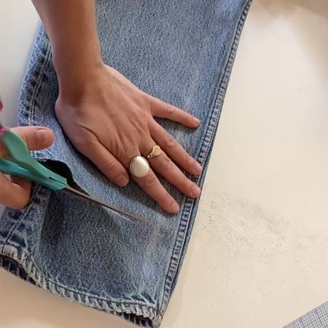 Raw Edge Hem Jeans Diy, How To Make Raw Hem Jeans, Trim Jeans Diy, Diy Raw Edge Jeans, How To Raw Hem Your Jeans, How To Raw Hem Jeans, How To Distress Jeans Hem, How To Fray Bottom Of Jeans Diy, Cut Jeans Ankle Diy