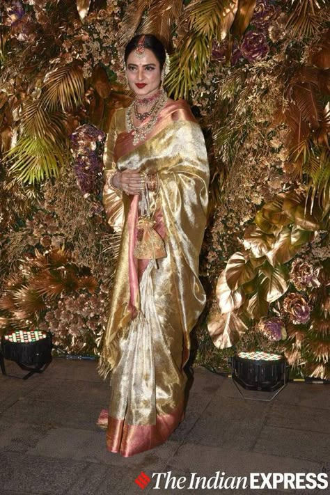 Rekha Actress Style, Rekha Saree, Gold Color Dresses, Engagement Saree, S Images, Off White Fashion, Bridal Sarees South Indian, Simple Saree Designs, Couple Wedding Dress