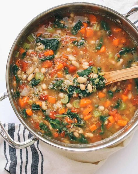 Vegan Detox Recipes, Quinoa Soup Recipes, Wild Rose Detox Recipes, White Bean Soup Recipes, Kale Quinoa, Quinoa Soup, Perfect Lunch, White Bean Soup, Vegan Soups