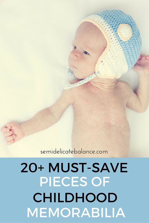 20+ Must-Save Pieces of Childhood Memorabilia Baby Memorabilia, Pregnancy Books, Lock Of Hair, Baby Mine, Baby Prep, Baby Lock, Parents Baby, Party Funny, Baby On The Way