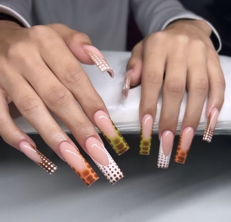 Fall Medium Nails Ideas, Fall Medium Nails, Brown And Green Nails Design, Medium Nails Ideas, Fancy Nail Art, Gel Toe Nails, Medium Nails, Long Acrylic Nail Designs, Hard Nails