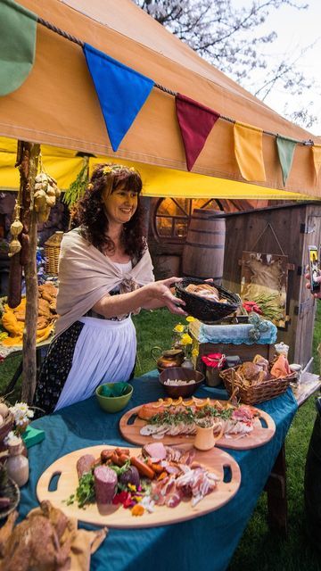 Hobbit Party Ideas Games, Hobbit Garden Party, Hobbit Day Party, Bilbo Birthday Party, The Hobbit Birthday Party, Hobbiton Party, Hobbit Activities, Bilbos Birthday, Bilbo Baggins Birthday Party