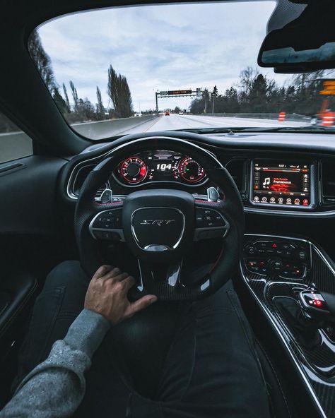 Charger Srt Hellcat Interior, Srt Jeep Interior, Dodge Challenger Hellcat Interior, Hellcat Interior Aesthetic, Dodge Durango Srt Interior, Dodge Challenger Srt Hellcat Interior, Dodge Charger Hellcat Interior, Hellcat Redeye Wallpaper, Hellcat Charger Interior