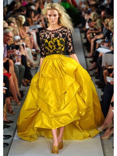 Oscar de la Renta runway 2012 Spring Fashion Trends, 가을 패션, Yellow Fashion, Gorgeous Gowns, Elie Saab, Beautiful Gowns, Yellow Dress, Lanvin, Wedding Gown