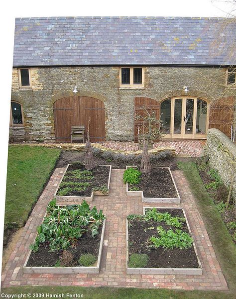 Garden Design Inspiration: Brick paths & raised beds Garden With House, Garden Beds Raised, Brick Paths, Backyard Vegetable Garden, House Brick, Vegetable Beds Raised, Brick Path, Potager Garden, Backyard Vegetable Gardens