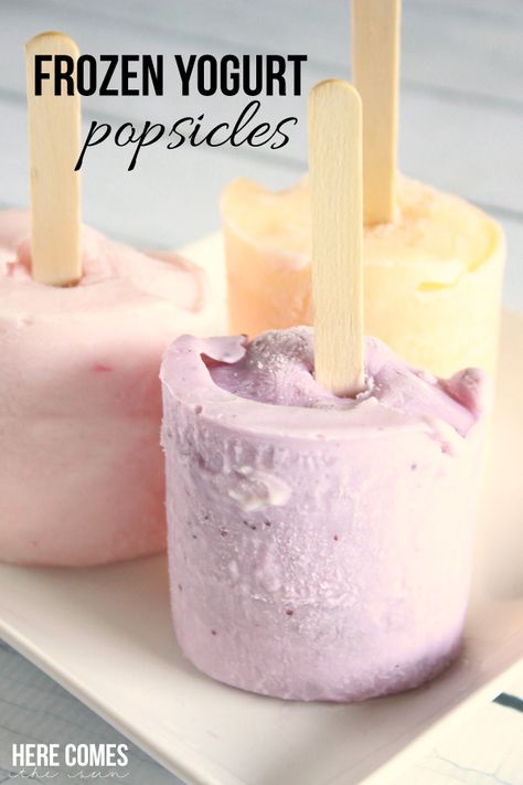 frozen yogurt popsicles - 1 of my 10 fav frozen yogurt popsicles! Homemade Frozen Yogurt Popsicles, Diy Frozen Yogurt Bar, Diy Frozen Yogurt Pops, Yogurt Ice Pops, Frozen Yogurt Popsicles Kids, Kids Popsicles, Yoghurt Popsicles, Yogurt Popsicles Recipe, Diy Frozen Yogurt