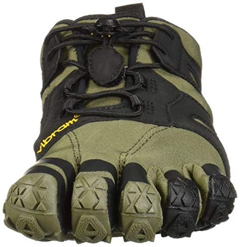 Barefoot Running Shoes, Vibram Fivefingers, Running Events, Barefoot Running, Running Trainers, Workwear Fashion, Barefoot Shoes, Trail Shoes, Must Read