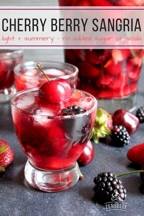 Cherry Sangria Recipes, Basic Sangria Recipe, Sweet Sangria Recipe, Cherry Sangria, Clean Cocktails, Cherry Whiskey, Moscato Sangria, Sparkling Sangria, Easy Sangria Recipes