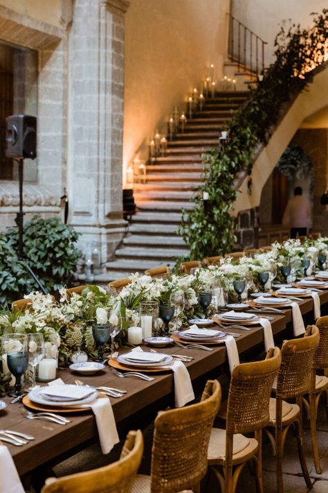 Spanish Vibe Wedding, Elegant Hacienda Wedding, Spanish Revival Wedding, Hacienda Siesta Alegre Wedding, Intimate Wedding Reception Decor, Latin American Wedding, City Wedding Decor, Rancho Wedding, Wedding Reception Elegant