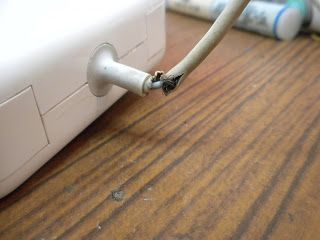 Warranty Void: Repairing a charred/burned/broken cable on an Apple Magsafe charger Apple Laptops, Apple Charger, Magsafe Charger, Laptop Batteries, Apple Computer, Apple Laptop, Hardware Software, Laptop Charger, Mac Pro