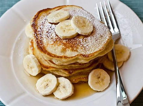 TESTED & PERFECTED RECIPE - Fluffy on the inside, crispy on the outside, & delicately flavored with bananas, these are phenomenal banana pancakes. Pancake Banane, Banana Pancake Recipe, Once Upon A Chef, Banana Pancake, Banana Pancakes Recipe, Banana Pancakes, Pancakes And Waffles, A Chef, Breakfast Time