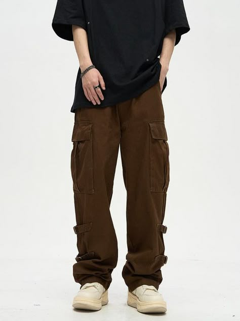 Casual Outfits For Tall Guys, Guys Cargo Pants Outfit, Guys Clothing Styles Aesthetic, Brown Jeans Outfit Mens, Brown Cargo Pants Outfit Men, Cargo Style Men, Men Pants Style, Brown Cargo Pants Outfit, Urban Fits