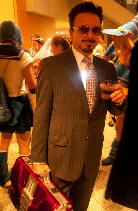 Tony Stark Cosplay, Evil Witch, Costumes Ideas, Latest Movies, Tony Stark, Halloween Cosplay, Men's Blazer, Cosplay Costumes, Iron Man