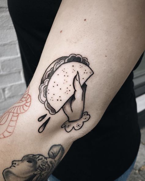 Taco Tattoo Black And White, Taco Tattoo Small Black And White, Tortilla Tattoo, Taco Reference, Taco Bell Tattoo, Burrito Tattoo, Chef Tattoo Ideas, Taco Tattoo, Menu Photoshoot