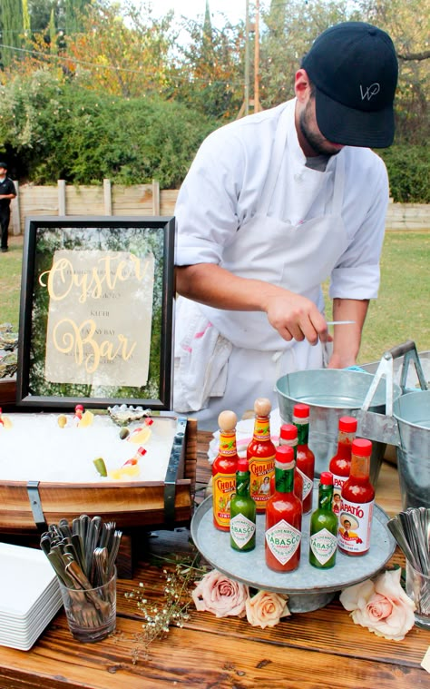 Oyster Bars and Raw Bars are always a hit at weddings. Plan one for your cocktail hour for a guaranteed crowd pleaser. Seafood Buffet Ideas, Oyster Roast Party, Seafood Alfredo, Seafood Party, Seafood Salad Pasta, Seafood Recipes Crab, Sea Food Salad Recipes, Seafood Buffet, Seafood Bisque