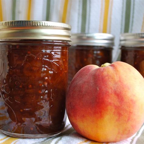 Spicy Peach Chutney Peach Chutney Recipes, Pickling Spice, Peach Jam, Chutney Recipe, Curry Dishes, Peach Recipe, Vegetable Drinks, Chutney Recipes, Jams & Jellies