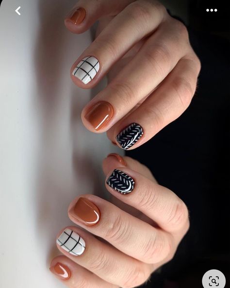 Autumn Nails 2023, Burnt Orange Nails, Nails 2023 Trends, Orange Nail Designs, Fab Nails, Orange Nail, Hard Gel Nails, September Nails, Short Gel Nails