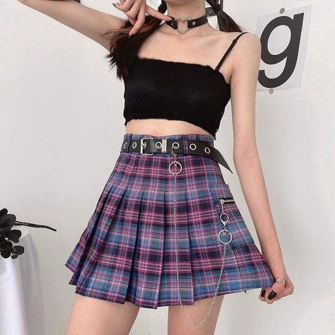 There is something so cute about a pleated mini skirt and this one takes inspiration from the streets of Tokyo with it's belt and chain detail mini pleated skirt. Preppy style Belt and chain included with skirt. Available in 3 colour ways Waist (cm) Hip (cm) S 62 86 M 66 90 L 70 94 Harajuku Skirt, Gothic Skirt, Cyberpunk Clothes, Y2k Skirt, Tartan Skirt, Harajuku Outfits, Girls In Mini Skirts, Tennis Skirts, Estilo Punk