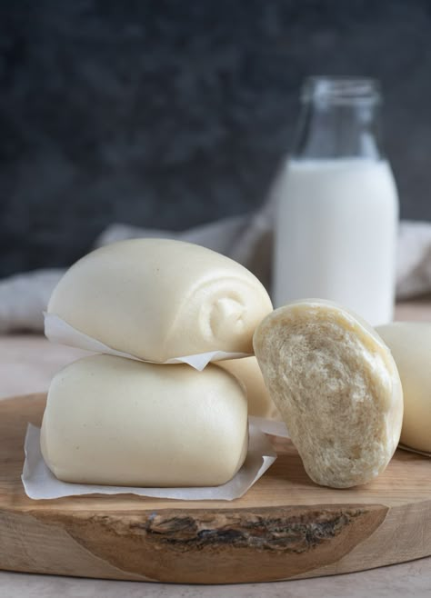 The Ultimate Guide to Making Perfect Mantou (Chinese Steamed Buns) • Cooking in Chinglish Mantou Buns, Mantou Recipe, Chinese Steamed Buns, Steam Buns Recipe, Bear Bread, Steam Buns, Chinese Bun, Chinese Breakfast, Buns Recipe