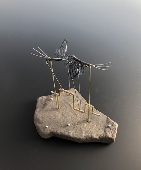 Kinetic Insects | CharityHall.com Kinetic Art Sculpture Diy, Kinetic Sculpture Diy How To Make, Kinetic Sculpture Plans, Kinetic Wire Sculpture, Butterfly Kinetic Sculpture, Kinetic Jewelry, Dragonfly Brooch, Mayfly, Venus Fly Trap