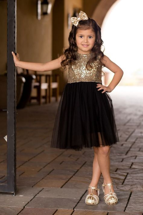 10 Ways to Dress Your Kids Without Spending a Fortune | Thrifty Tips and Tricks for the Family- The Budget Diet Black And Gold Dress, Black Gold Wedding, Girls Dresses Online, Kids Party Dresses, Tulle Flower Girl, Gold Sequin Dress, Birthday Girl Dress, New Years Eve Dresses, Eve Dresses