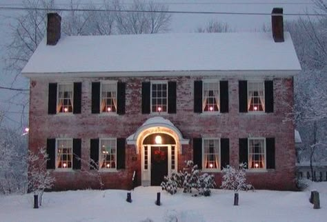 A Light in Every Window | Content in a Cottage Georgian Decor, Winter Houses, White Wash Brick, Window Candles, Colonial Homes, Childhood Dream, Casas Coloniales, Casa Exterior, White Cottage