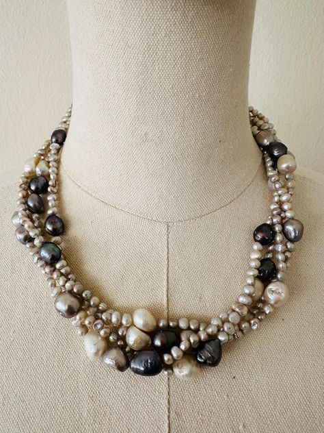 A beautiful blend of Tahitian black pearls with white freshwater pearls mixed in. Clasp in back is magnet. Black And White Pearl Necklace, Chunky Pearls, Black Pearl Necklace, Diy Jewelry Unique, Black Pearls, Tahitian Black Pearls, White Pearl Necklace, White Freshwater Pearl, Jewelry Unique