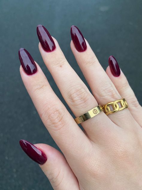 Cherry Brown Nails, Targaryen Nails, Marron Nails, Nails Cherry Red, Cherry Mocha Nails, Cherry Red Aesthetic, Nails Cherry, Daena Targaryen, Deep Red Nails