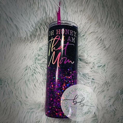 Black And Pink Tumbler, Barbie Glitter Tumbler, Glitter Coffee Mugs, Tumblers Ideas, Tumbler Cups Personalized, Cup Making, Epoxy Cups, Diy Tumbler, Epoxy Tumbler