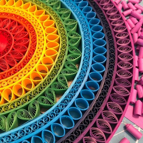 Aesthetic Origami, Quilling Candle Holder, Quilling Mandala, Craft Ideas For Beginners, Diy Quilling Crafts, Paper Quilling Earrings, Arte Quilling, Paper Crafts Magazine, Paper Quilling Flowers