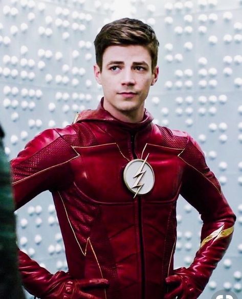 Is it just me or is it hot in here-me We all now u like him so stop trying to hide it..-mom What!! No I don't-I blush nervously  *face palm*-mom Flash Season 4, Flash Show, Flash Superhero, Flash Characters, Flash Costume, Flash Barry Allen, The Flash Grant Gustin, Flash Tv Series, Flash Arrow