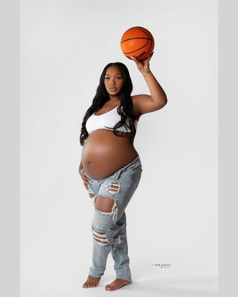 💜&🏀 • • #maternity #maternityshoot #explore #sacramentophotographer #photographer #maternityphotography Football Theme Maternity Shoot, Sneaker Maternity Shoot, Basketball Maternity Pictures, Football Maternity Photoshoot, Boy Maternity Shoot Black Women, Maternity Photography Black Women, 90s Maternity Shoot, Maternity Shoot Black Women, Cute Pregnancy Photos