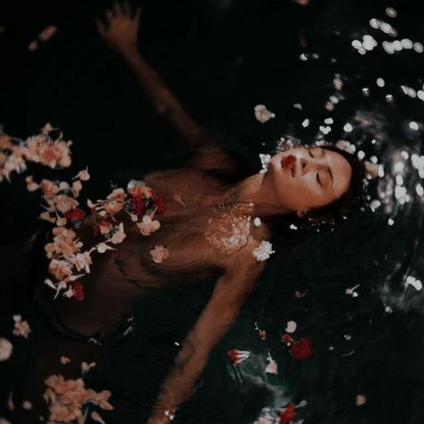 Astral Magic, Divine Feminine Aesthetic, Feminine Photography, Art Amour, Scorpio Women, Goddess Aesthetic, Ethereal Aesthetic, Water Pool, Female Art Painting