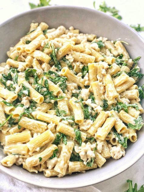 Homemade Philly Cheesesteak, Garlic Parmesan Cream Sauce, Ground Turkey Pasta, Spiralized Recipes, Arugula Pasta, Garlic Butter Pasta, Healthy Yummy Recipes, Arugula Recipes, Turkey Pasta