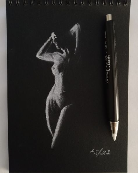 Black Sketchbook Drawing Ideas, Black Diary, Black Drawings, Black Canvas Art, Black Drawing, Nude Artwork, Black Paper Drawing, Art Noir, Art Inspiration Painting