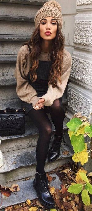 Fall beanie outfit ideas #fallfashion #falloutfits #fallstyle  #ilymixAccessories Vinter Mode Outfits, Beanie Outfit, Mandala Tattoo Design, Fall Capsule Wardrobe, Cozy Outfit, Autumn Outfit, Fashion 2018, Overall Dress, Black Tights