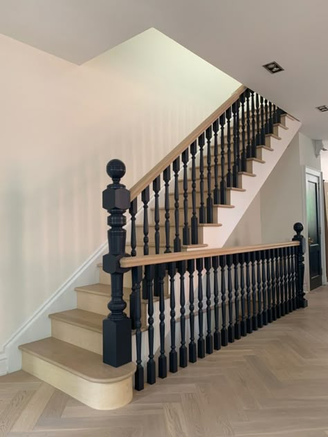 Black Dado Rail Hallway, Black And Brown Staircase, Painted Spindles On Stairs, Traditional Banister, Victorian Banister, Black Stair Spindles, Runner On Stairs With Landing, Black Spindles Staircase, Victorian Staircase Ideas