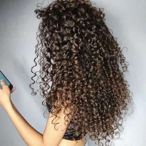 Tall Curly Hair, Curly Hair Techniques, Cut Your Own Hair, How To Cut Your Own Hair, Curly Hair Photos, Beautiful Curly Hair, Haircuts For Curly Hair, Curly Hair Inspiration, Curly Girl Hairstyles