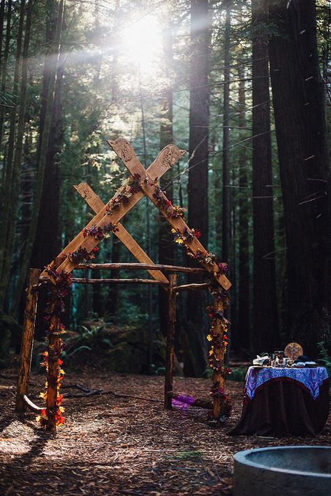 Nordic camping wedding as seen on @offbeatbride Heathen Wedding, Asatru Wedding, Wiccan Wedding, Scandinavian Wedding, Nordic Wedding, Camping Wedding, Forest Theme Wedding, Pagan Wedding, Viking Wedding