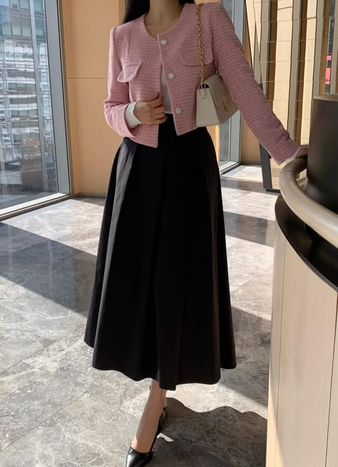 Drama Outfits Style, Pink Office Outfits Women, Lady Outfit, Professional Outfits Women Dress, Aesthetic Work Outfit, Dinner Party Outfit Casual, Outfit Classy, Modest Travel Outfit, K Drama Outfits