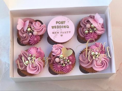 Henny Cupcakes, Hen Do Cupcakes, Hen Do Cupcakes Classy, Hen Party Cupcakes, Chocolate Pink Cupcakes, Pink Cc, Cupcake Decor, Cupcake Decorating Tips, Cupcake Decoration