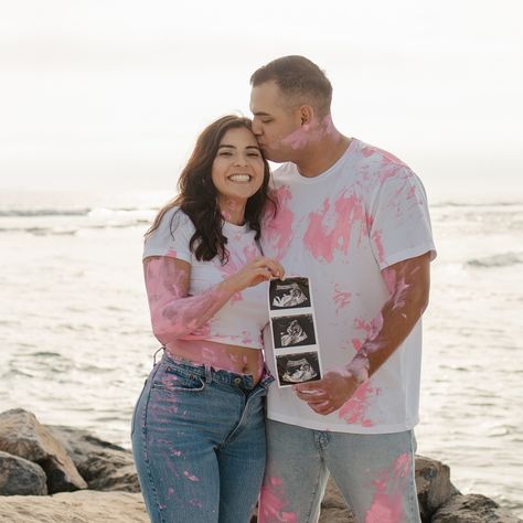 Did the sweetest gender reveal the other day & here’s how it went…🤍 Paint Gender Reveal Ideas, Paint Gender Reveal, Gender Reveal Paint, Photoshoot Gender Reveal, Gender Reveal Diy, Gender Reveal Ideas, Ideas Photoshoot, Reveal Ideas, Baby Wedding