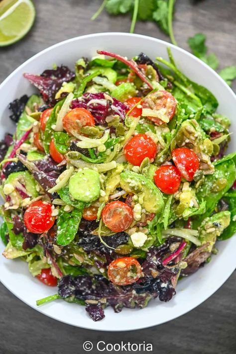 Salad Mix Recipes, Spring Mix Salad Recipes, Hard Boiled Eggs Diet, Mix Salad, Fancy Salads, Spring Mix Salad, Spring Salad Recipes, Quick Salads, Green Salad Recipes