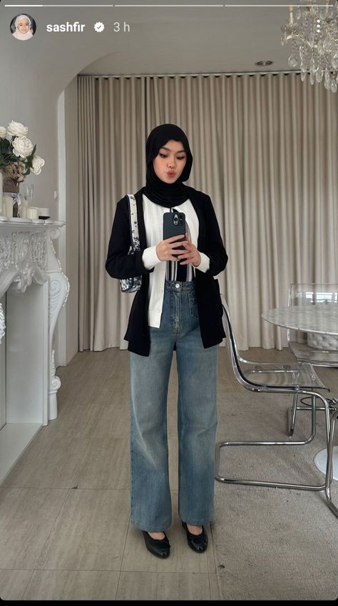 Minimalist Outfit Hijab, Minimalist Hijab Outfit, Black Hijab Outfit, Fashion Hijab Casual, Outfit Hijab Casual, Outfit Korean Style, Muslim Outfits Casual, Casual Hijab Outfit, Hijabi Outfits Casual